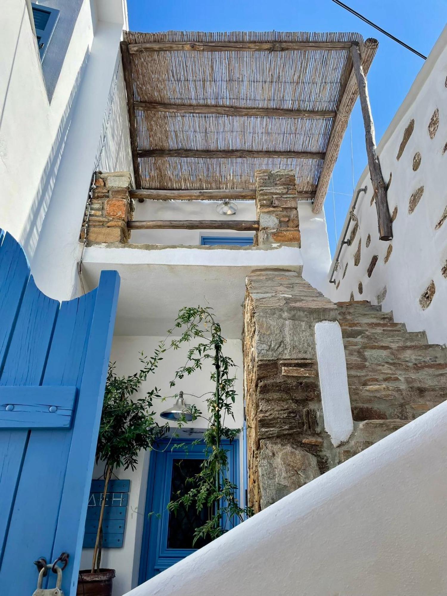 Lemonstello Kythnos * Dhriopis